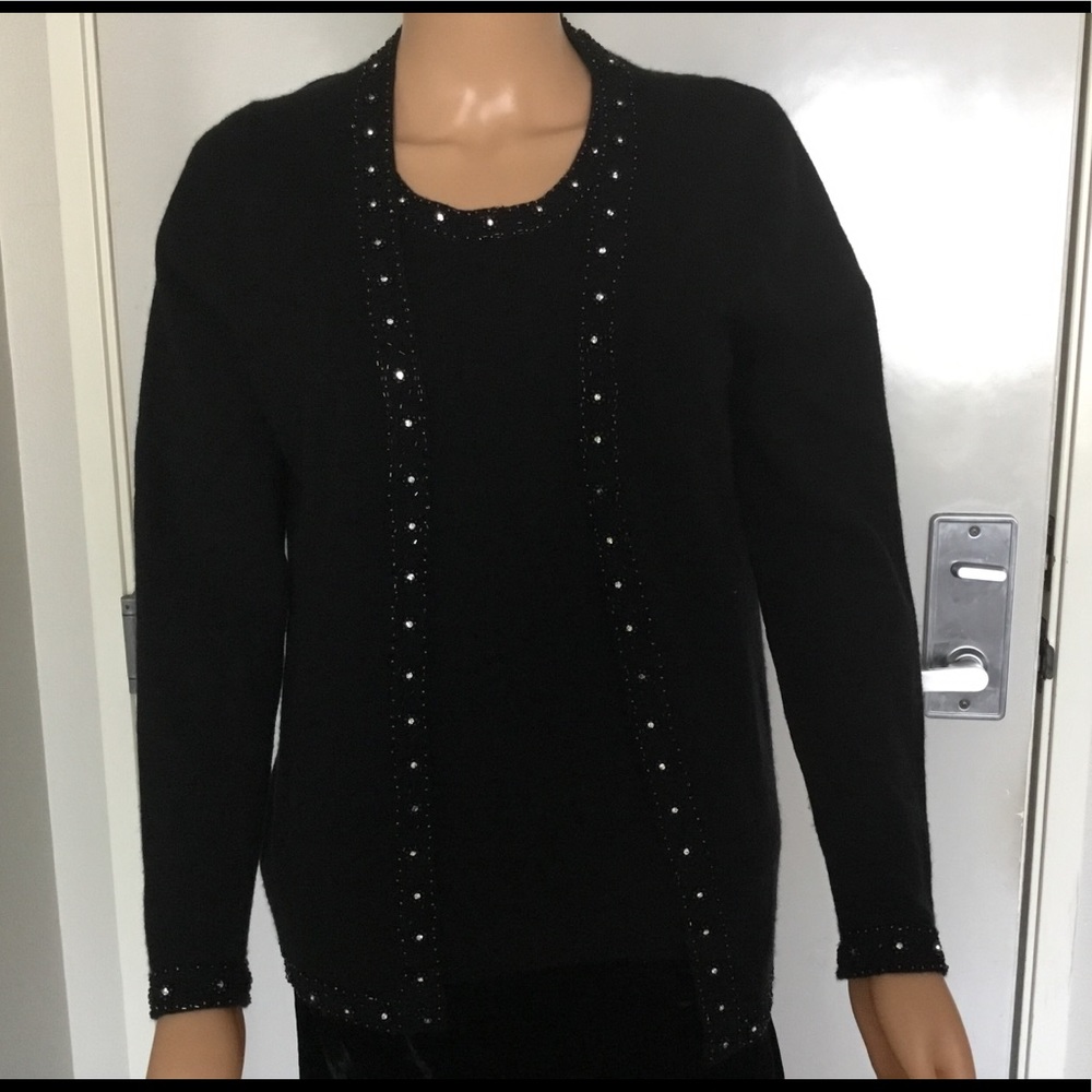 NEIMAN MARCUS Cashmere twin set sz M